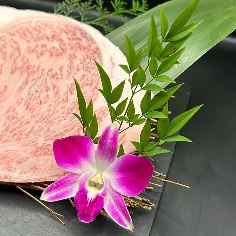 宮崎牛サーロイン焼肉用 A4等級以上300g 150g×2枚(2~4人前)|和牛オリンピック連覇ブランド - 商品写真 7/18