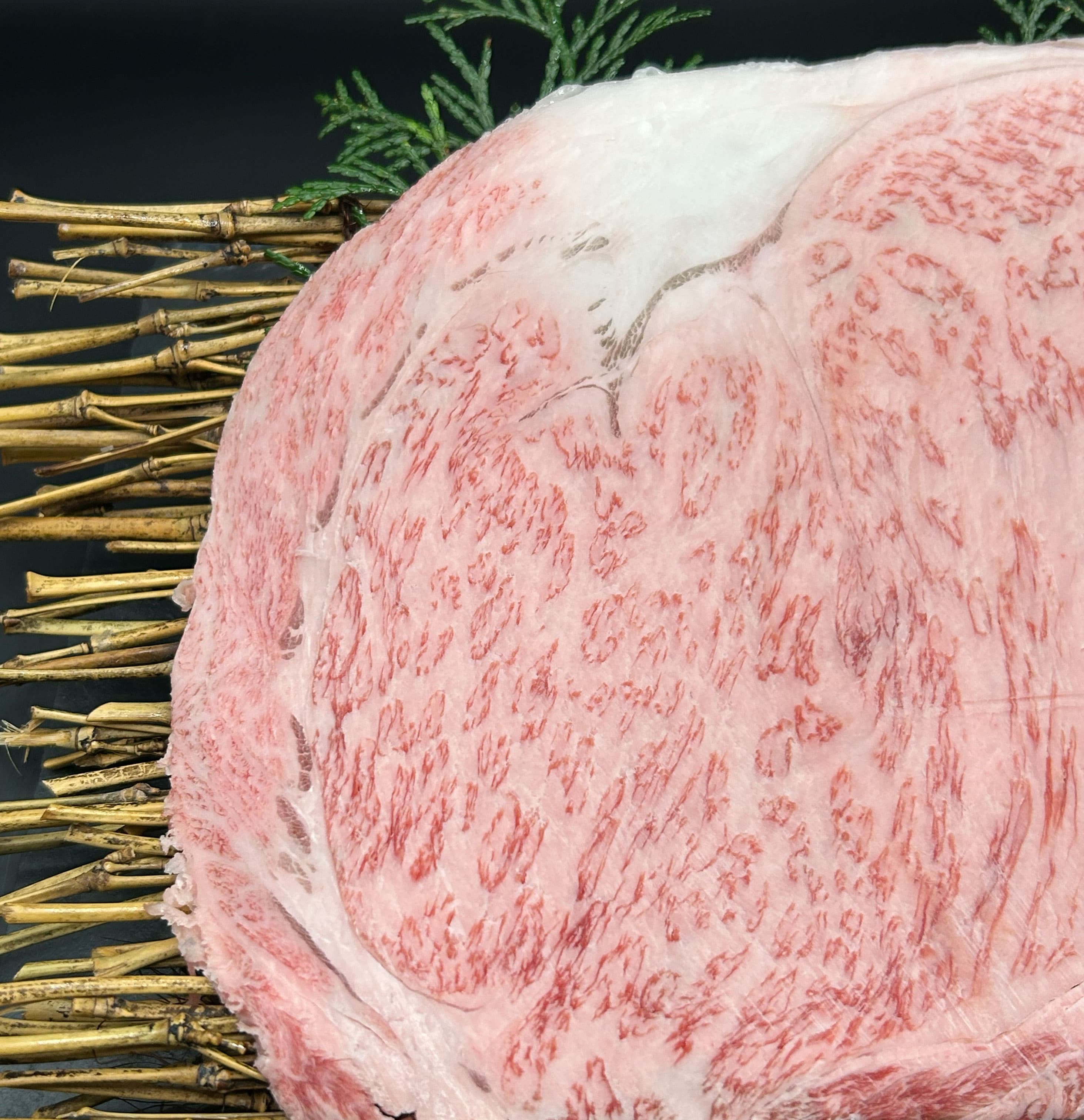 宮崎牛サーロイン焼肉用 A4等級以上300g 150g×2枚(2~4人前)|和牛オリンピック連覇ブランド 冷凍便 - 商品写真 6/18