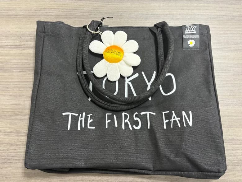 PEACEMINUSONE × TOY STORY "THE FIRST FAN" キャンバストートバッグ ブラック Jessie - 商品写真 2/5