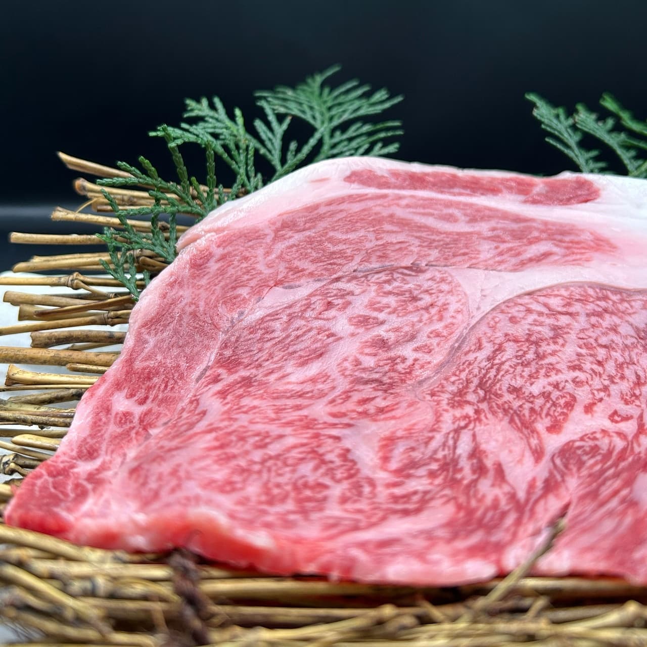 宮崎牛 リブロース 焼肉用 A4等級以上 300g 150g×2枚(2~4人前)|日本一に輝いたブランド和牛・ギフト - 商品写真 6/19