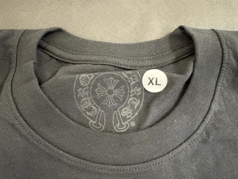 Tシャツ ブラック - 商品写真 5/8