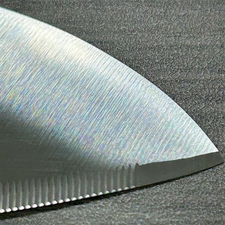 永く良い切れ味が続く特許技術 三徳 包丁 刃渡り165mm 軽量 モリブデンバナジウム鋼 オールステンレス 永切れ王 食洗機対応 燕三条 日本製 - 商品写真 5/6